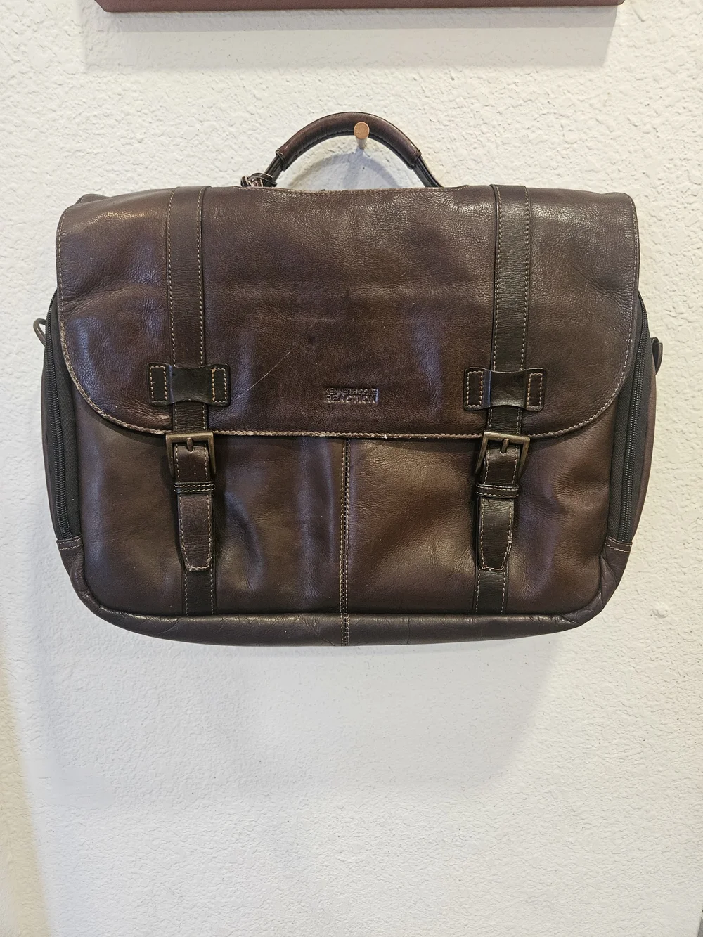 Kenneth Cole Reaction Brown Leather Messenger Briefcase